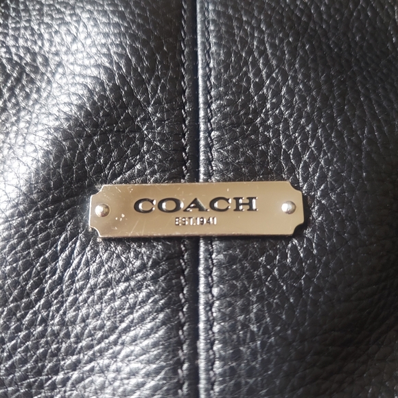 Medium Pebbled Leather Coach Hobo Bag - Picture 7 of 10